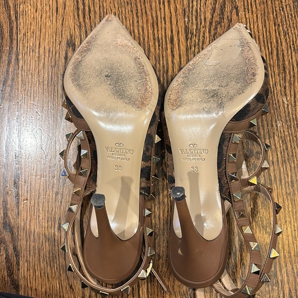 Valentino Garavani Rockstud Heels - Picture 4 of 4
